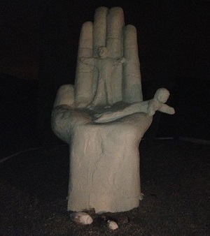 2014 AUG 31 HAND OF HOPE MONUMENT 300